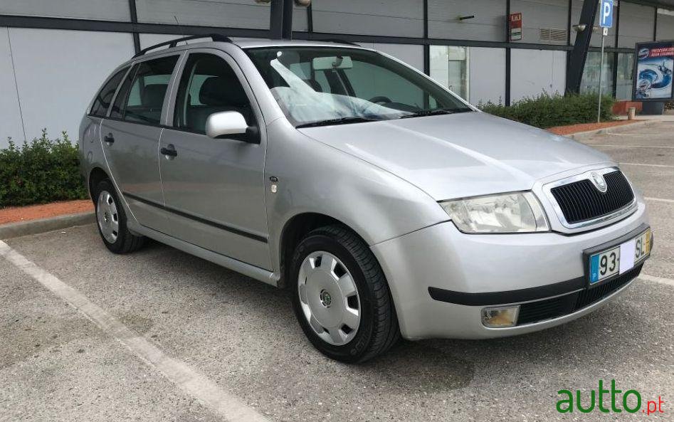 2001' Skoda Fabia Break photo #2