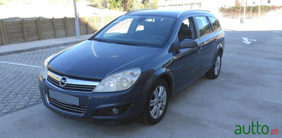 2007' Opel Astra-Caravan 1.7 Cdti Cosmo photo #2