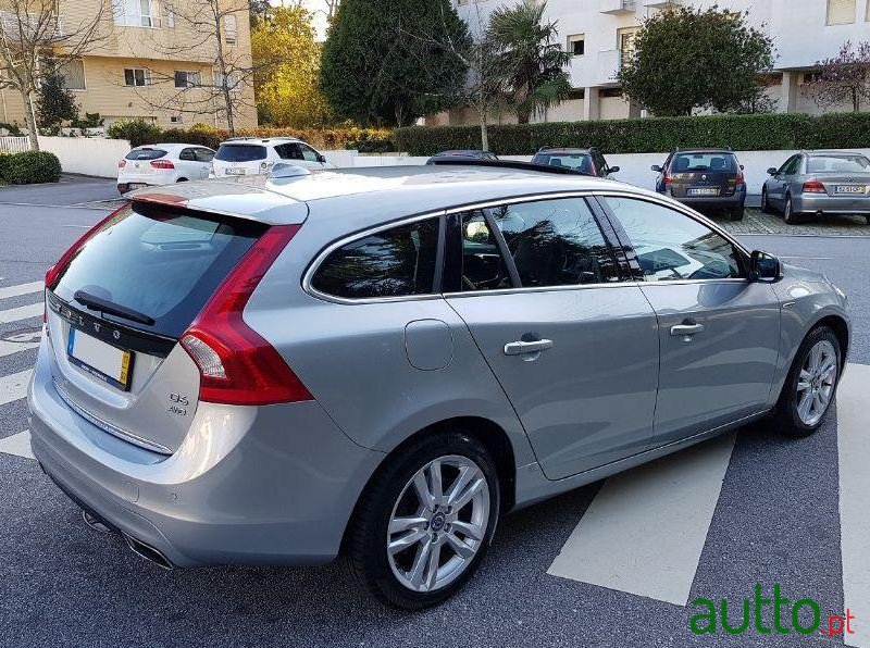 2013' Volvo V60 photo #2