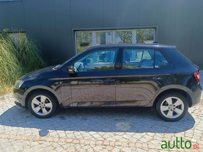2015' Skoda Fabia 1.4 Tdi Style photo #5