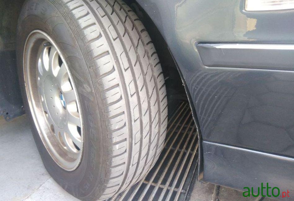 1997' BMW 523 2.5I photo #2