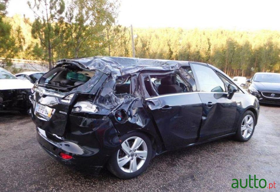 2014' Opel Zafira 1.6 Cdti Cosmo photo #2