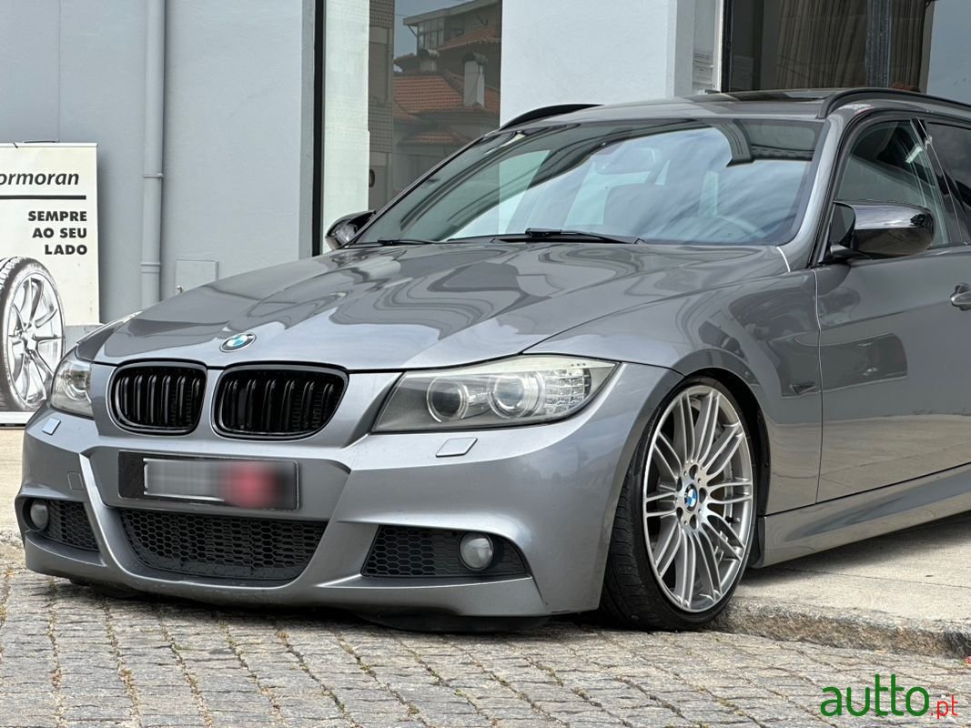 2010' BMW 320 photo #6