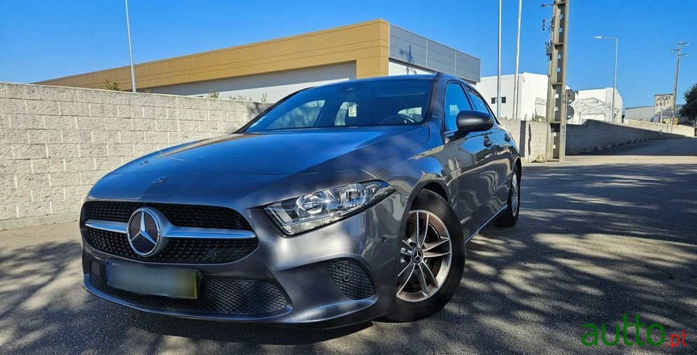 2018' Mercedes-Benz Classe A Style Plus photo #2