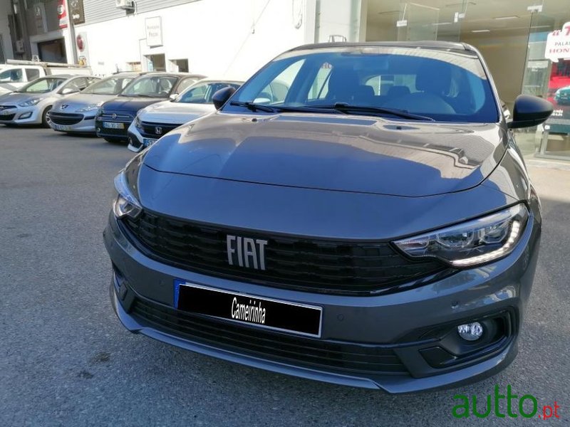 2021' Fiat Tipo Station Wagon photo #1