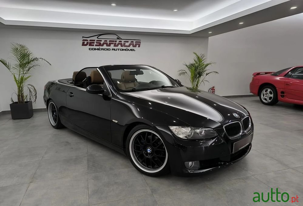 2009' BMW Série 3 I Cabrio photo #1