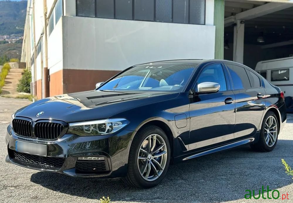 2019' BMW 530 photo #4