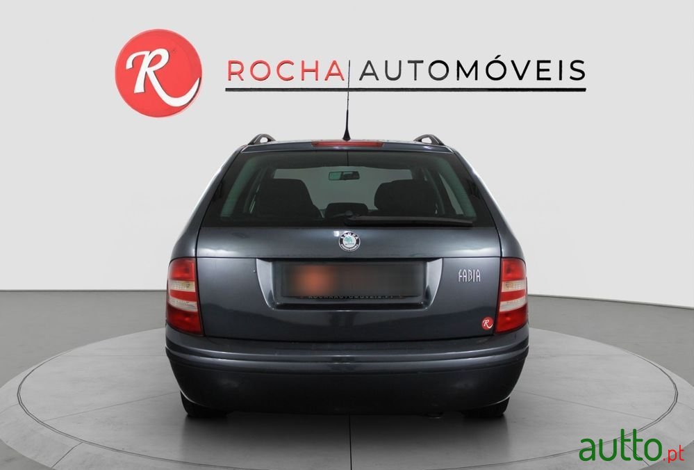 2007' Skoda Fabia Break photo #4