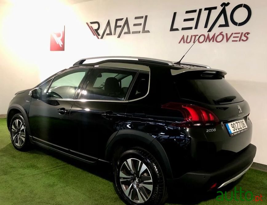 2017' Peugeot 2008 photo #3