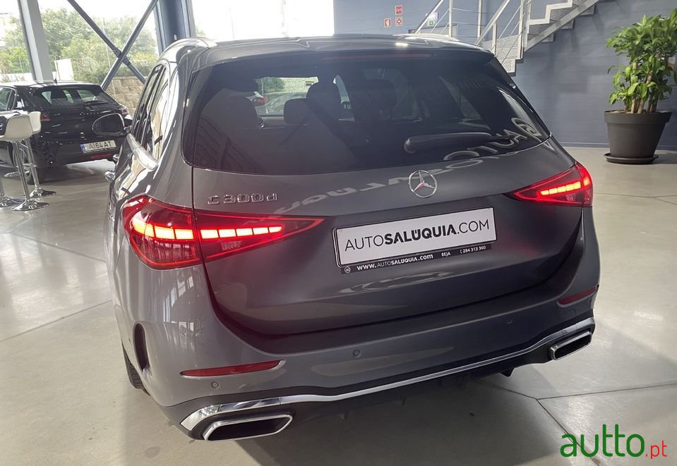 2022' Mercedes-Benz C-300 photo #4