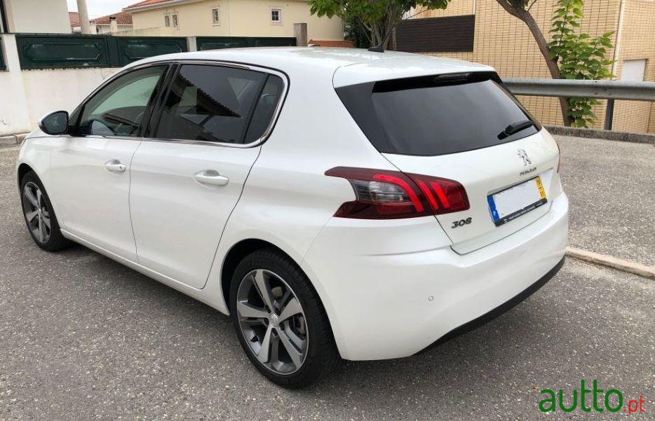 2019' Peugeot 308 photo #5