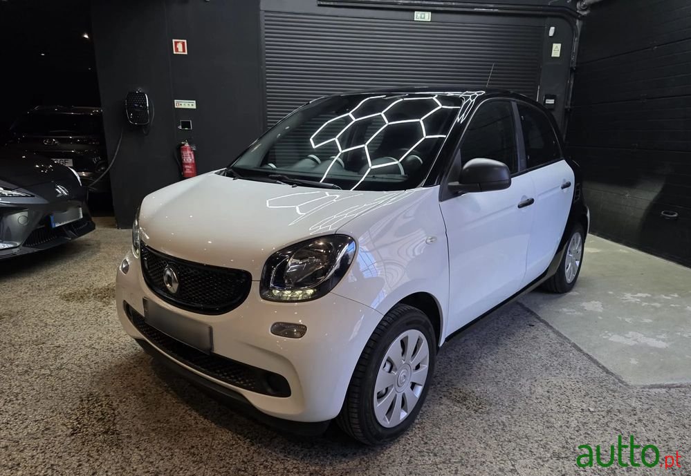 2019' Smart Forfour photo #1