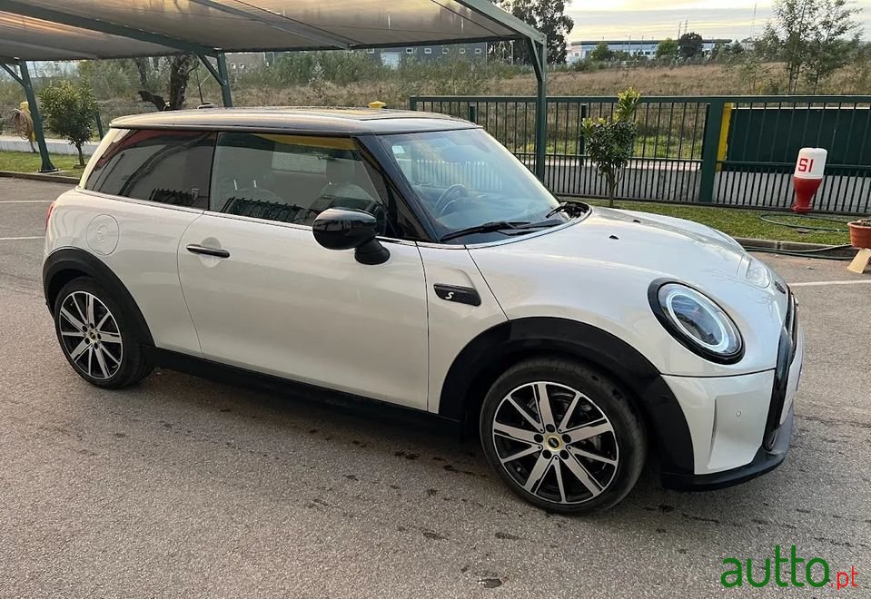 2022' MINI Mini Electric photo #4