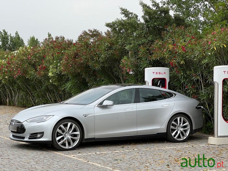 2013' Tesla Model S 85 Perfomance photo #2