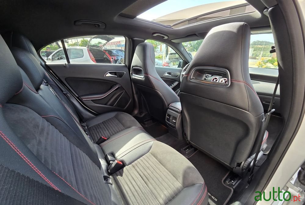 2016' Mercedes-Benz Classe A D 7G-Dct Amg Line photo #3