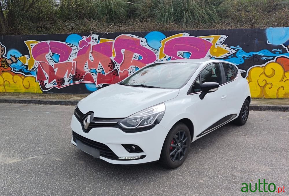 2017' Renault Clio photo #2