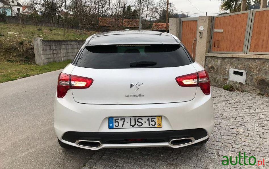 2013' Citroen DS5 Sport So Chic photo #2