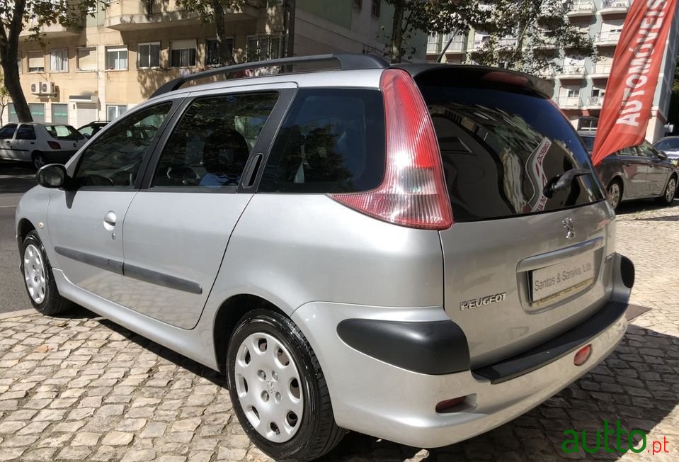 2006' Peugeot 206 Sw photo #5