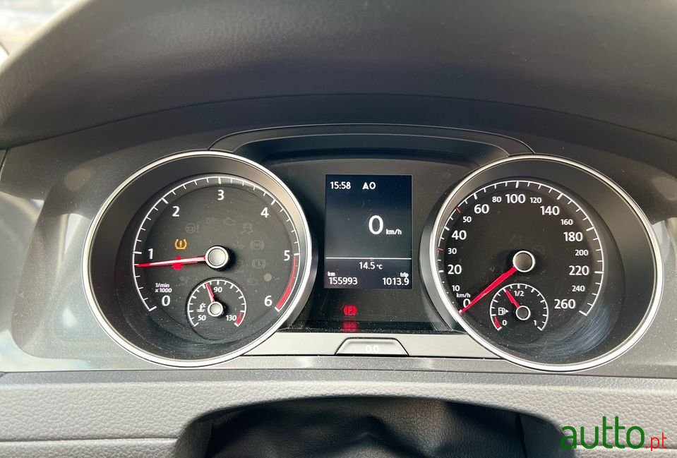 2017' Volkswagen Golf photo #5