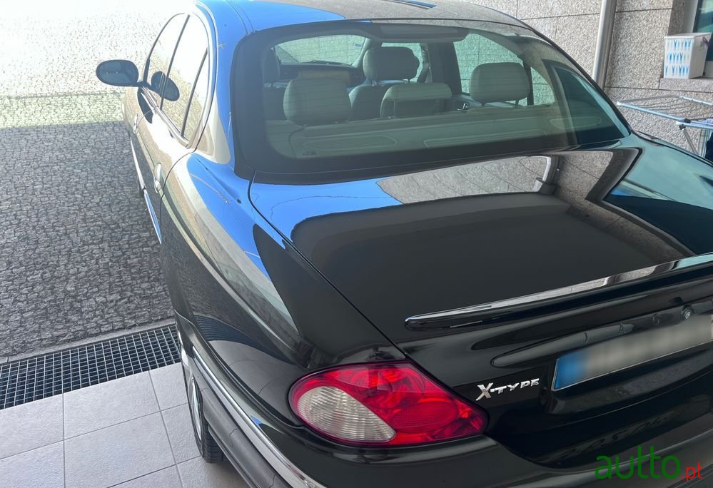 2003' Jaguar X-Type 2.5 Sport photo #6