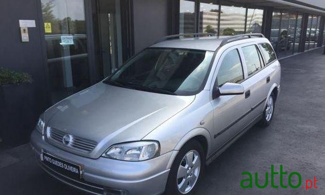 2001' Opel Astra Caravan photo #1