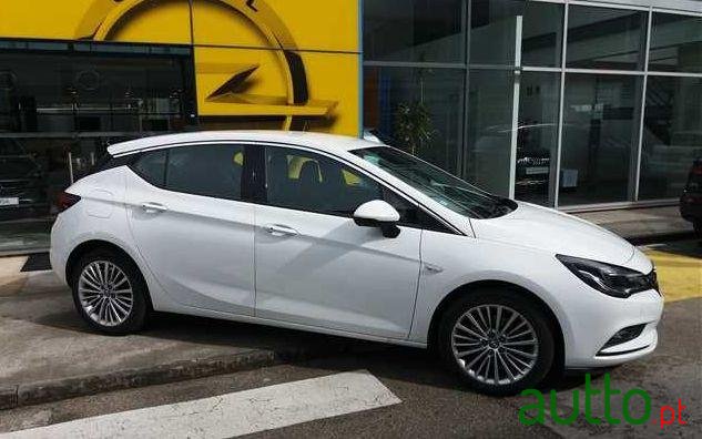2016' Opel Astra 1.6 Cdti Innovation S/S photo #1