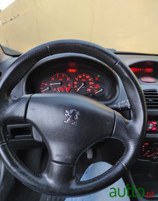 2003' Peugeot 206 photo #3