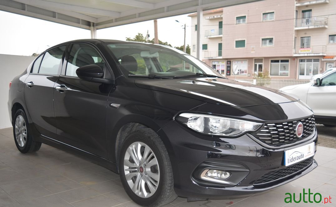 2017' Fiat Tipo photo #2