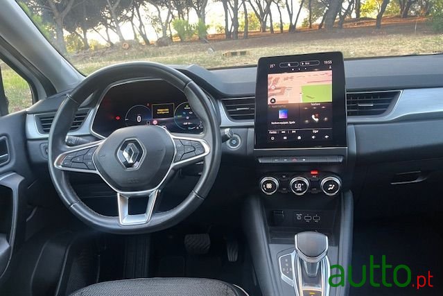 2020' Renault Captur photo #6