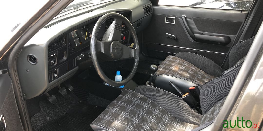 1982' Opel Ascona photo #4