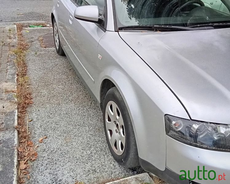 2002' Audi A4 Avant photo #1