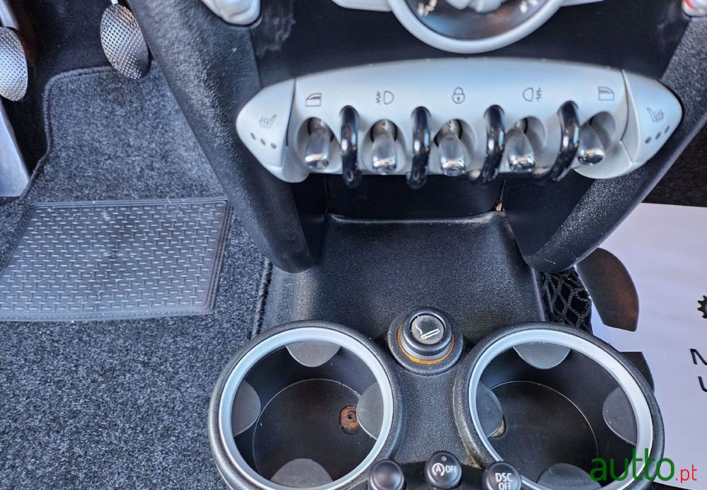 2010' MINI Cooper D photo #6