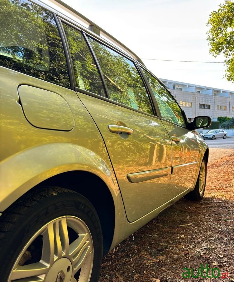 2004' Renault Megane Break photo #5