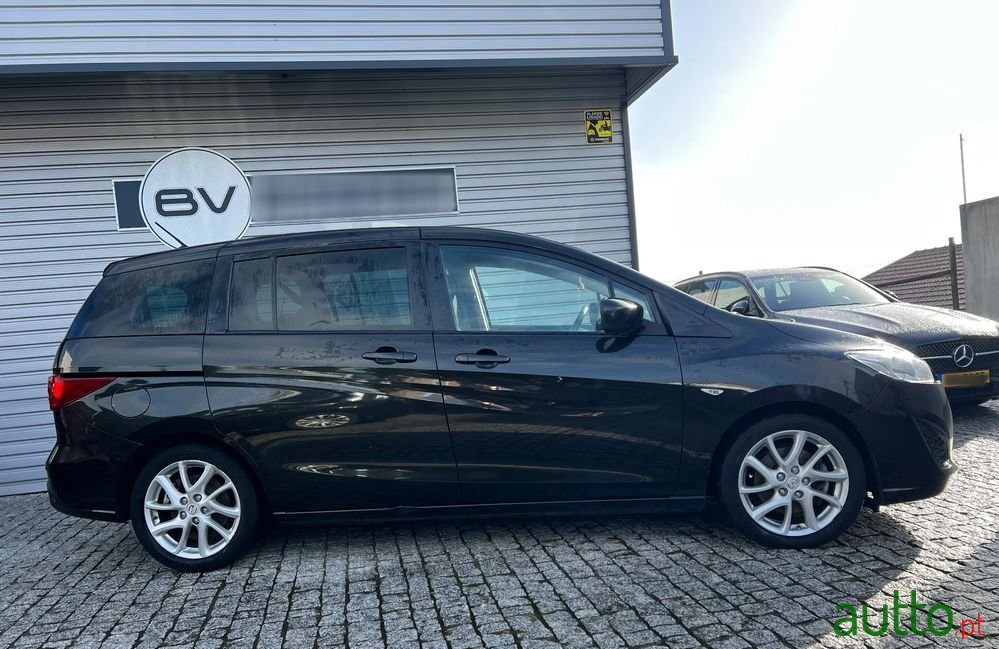 2011' Mazda 5 photo #5