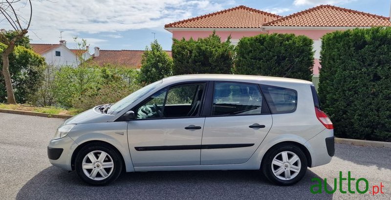 2004' Renault Grand Scenic photo #2
