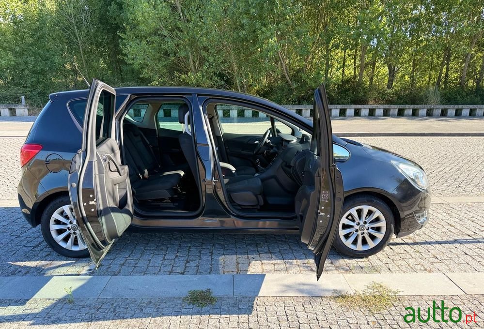 2015' Opel Meriva 1.3 Cdti Cosmo photo #3