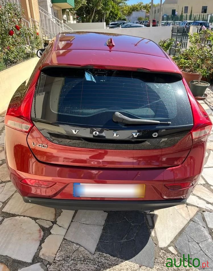 2013' Volvo V40 1.6 D2 Momentum photo #5