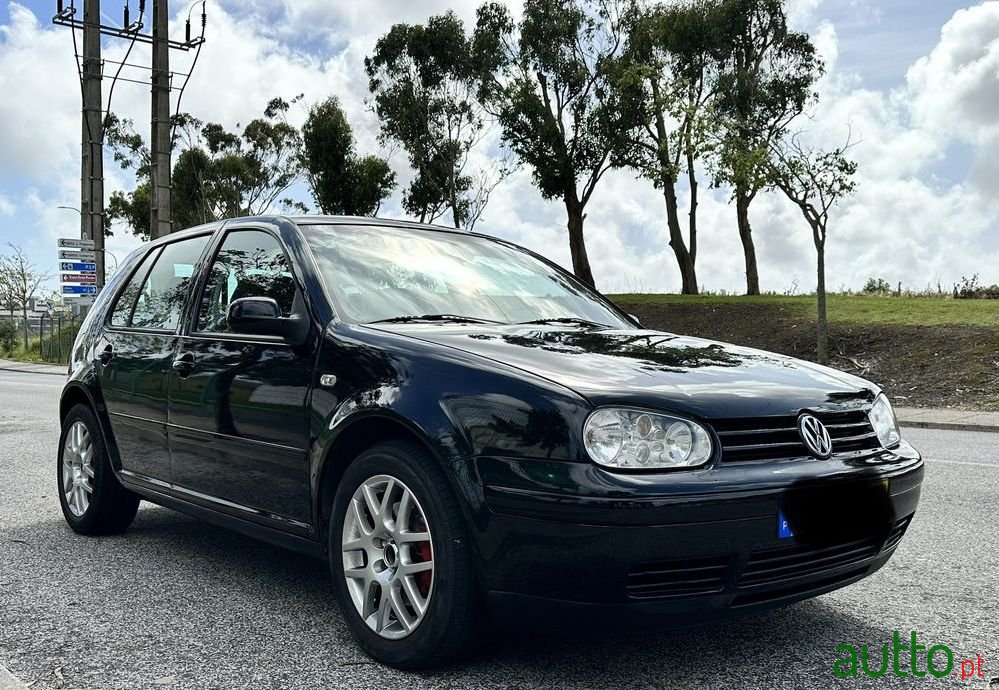 2003' Volkswagen Golf photo #3