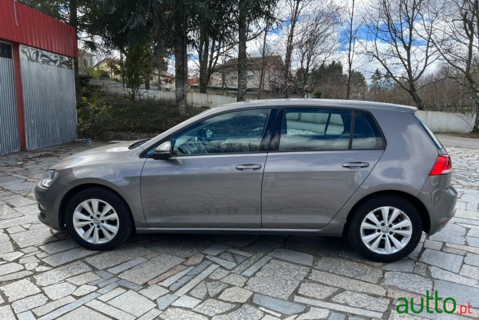 2015' Volkswagen Golf photo #6