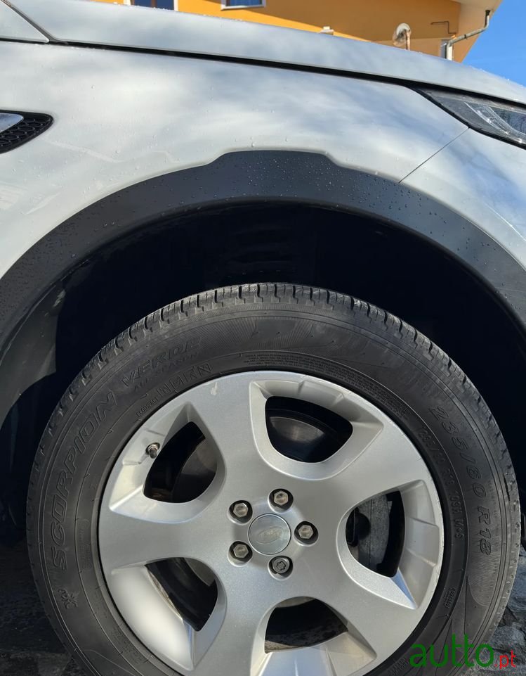 2016' Land Rover Discovery Sport photo #6