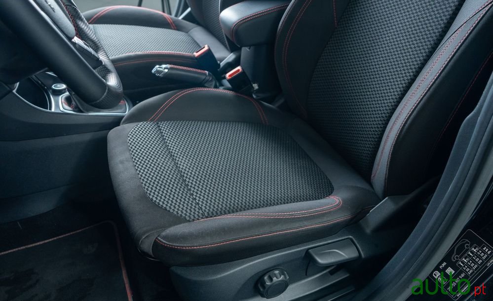 2021' Ford Puma photo #6