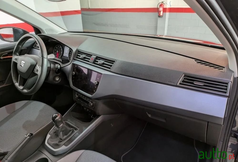 2020' SEAT Arona 1.0 Tsi Style photo #6