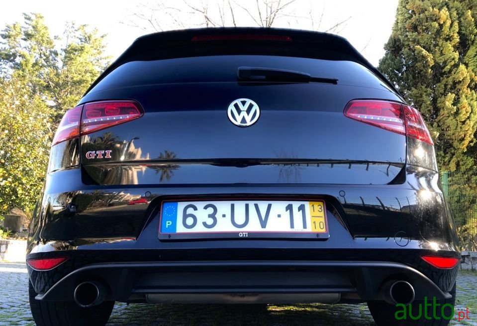 2013' Volkswagen Golf photo #2