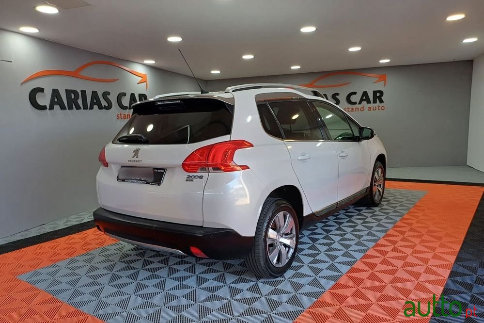 2015' Peugeot 2008 photo #5