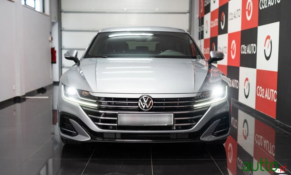 2022' Volkswagen Arteon photo #2