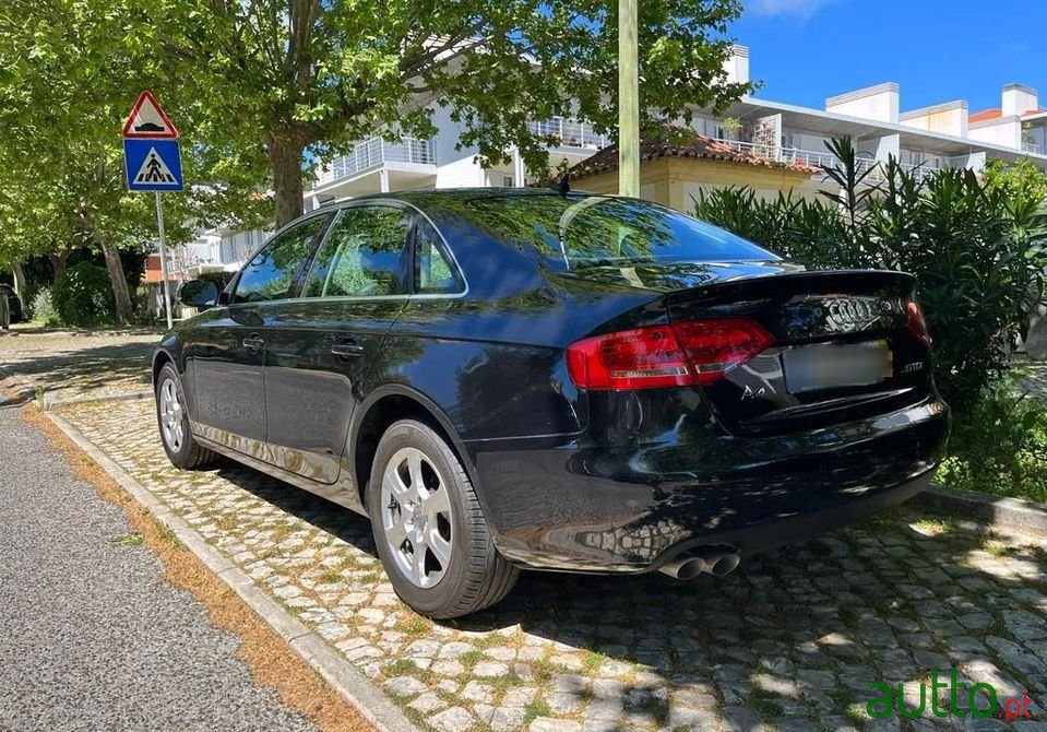 2010' Audi A4 photo #2