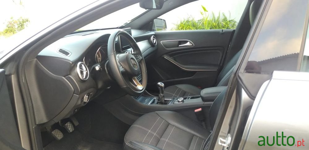 2015' Mercedes-Benz Classe Cla Cdi Urban photo #4