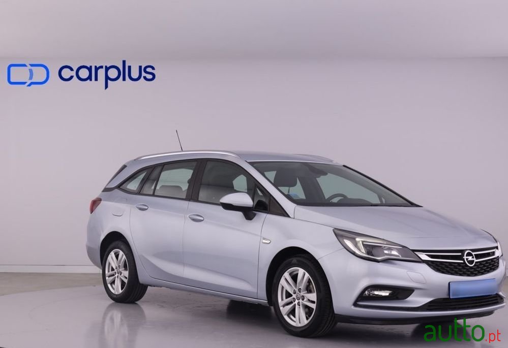 2017' Opel Astra 1.6 Cdti Edition S/S photo #3