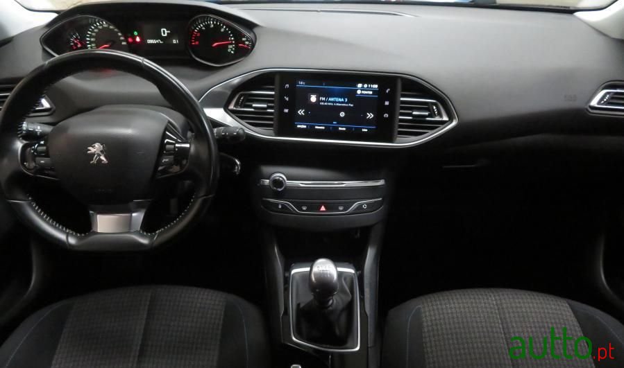 2019' Peugeot 308 Sw photo #6