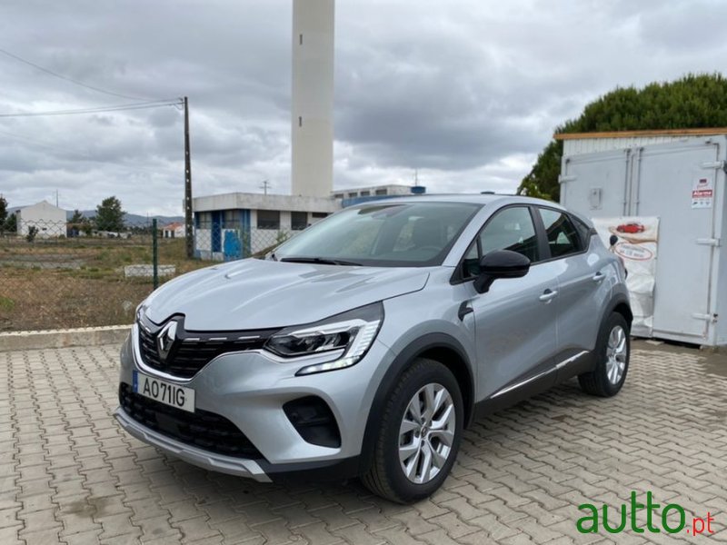 2020' Renault Captur photo #1